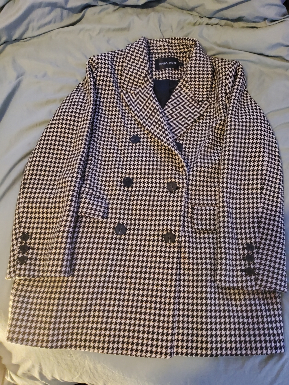 Chic Ven Black & White Houndstooth Double-Breasted Coat